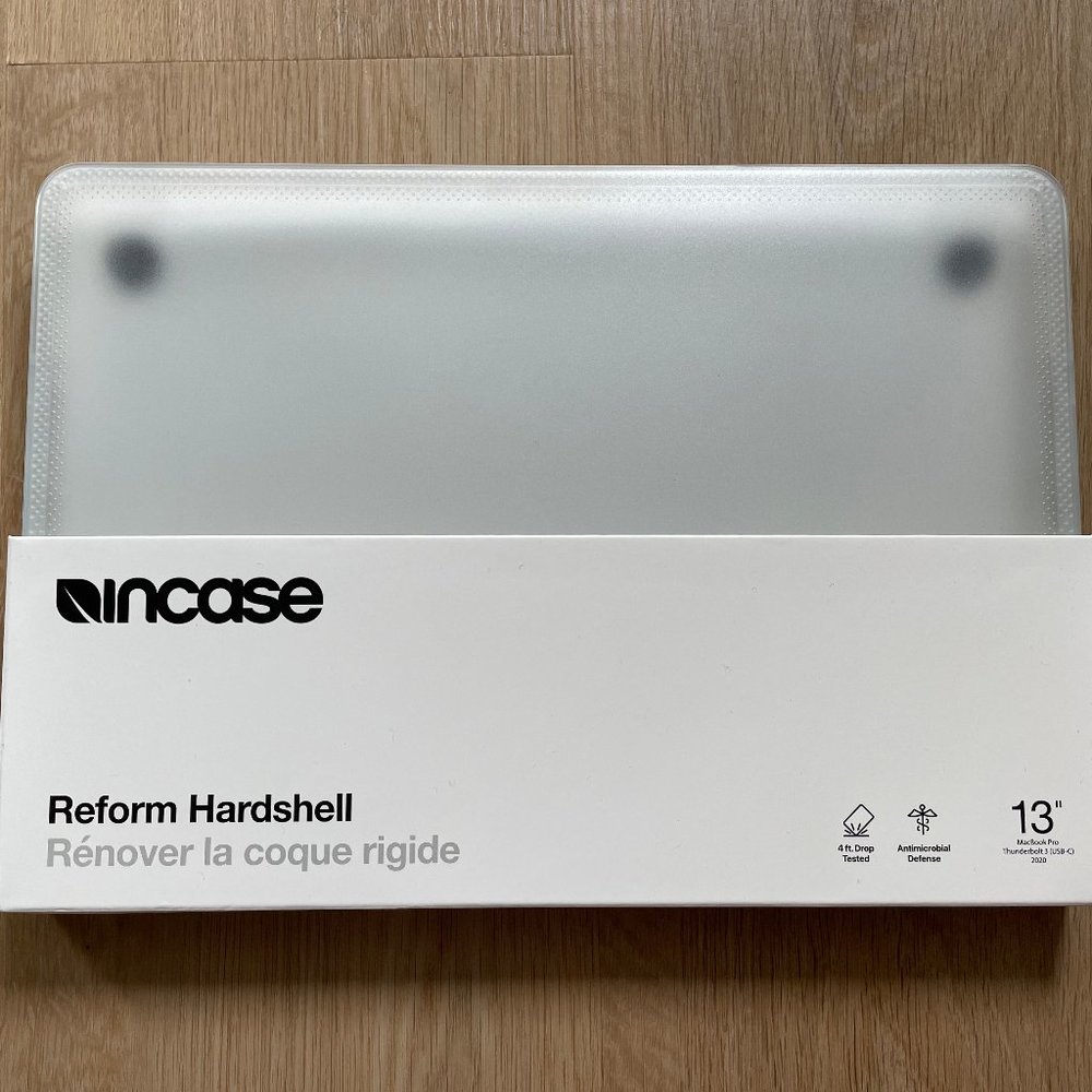 Incase Reform Hardshell Case Clear 13" MacBook Pro NWT Rrp $79.95